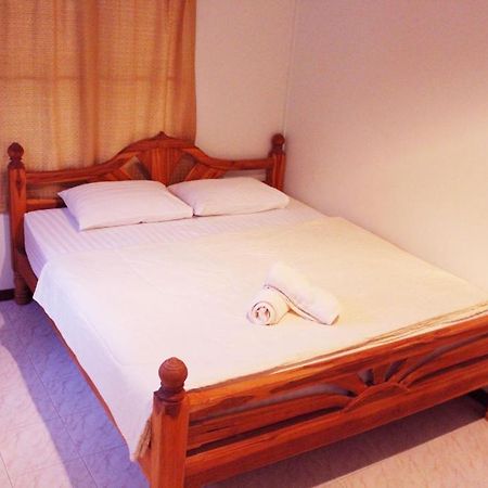Chuan Chom Resort Sukhothai Quarto foto